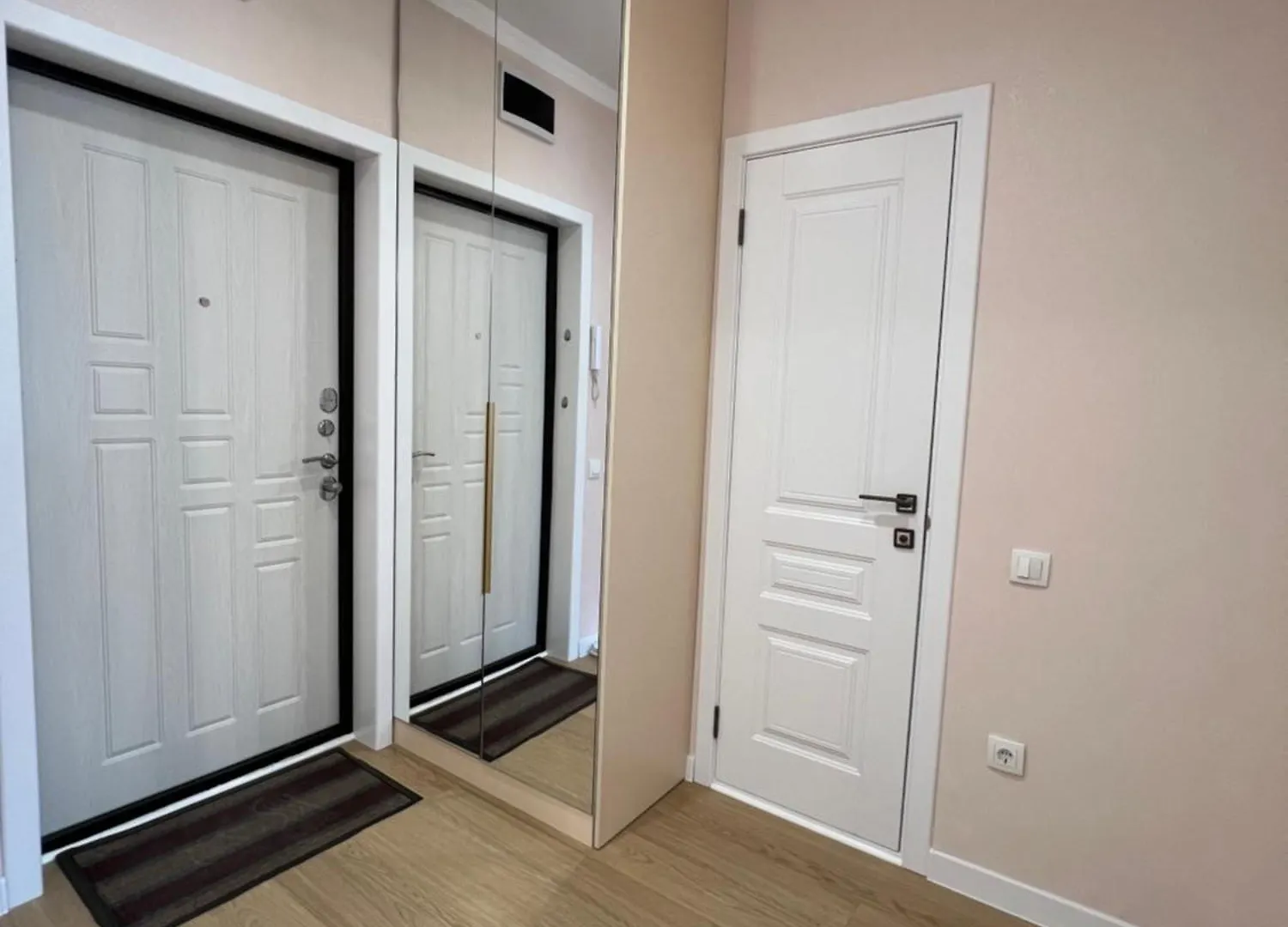 Apartment Медовая Акварель Almaty